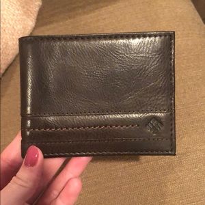 Columbia Wallet